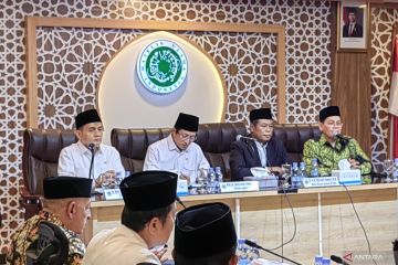 Menag tentang perbedaan dana investasi haji: Semua ada jembatannya