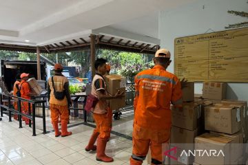 Polisi pastikan distribusi logistik Pilkada KPU Jaksel aman dan lancar