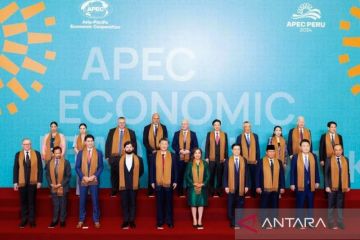 Foto bersama anggota APEC dan G20 jadi sorotan media AS