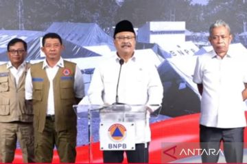 Mensos: Stok logistik korban erupsi Lewotobi cukup hingga dua pekan