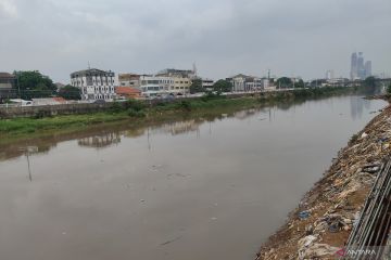 Keluarga bocah yang hanyut di Banjir Kanal Barat tolak autopsi