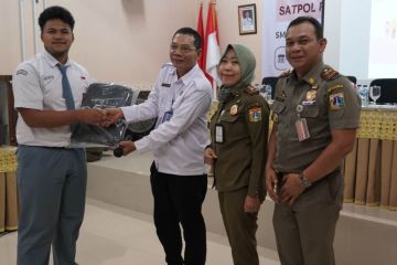 Satpol PP Jaksel edukasi perda ke pelajar dalam rangka Hari Guru