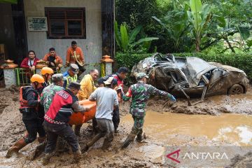 9 orang meninggal & satu hilang akibat longsor di Karo Sumut