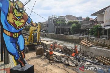 Perbaikan tanggul kali Taman Mangu Indah Tangsel untuk antisipasi banjir