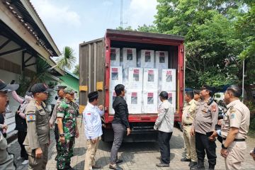 Distribusi logistik ke TPS di Jakbar capai 98 persen