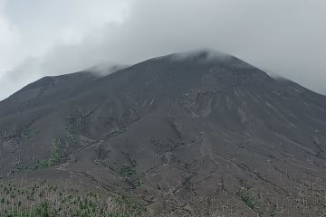 Badan Geologi rekam 31 kali gempa vulkanik Gunung Ruang