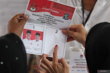 KPU announces repeat elections in regions where blank box wins