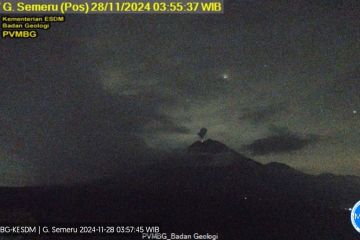 Gunung Semeru alami empat kali erupsi pada Kamis pagi