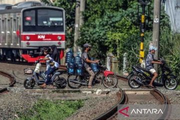 KAI gandeng lintas sektor edukasi keselamatan di perlintasan kereta