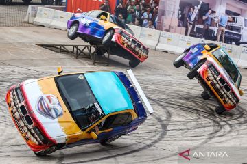 Serunya aksi stuntman di TMII