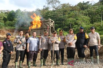 Kapolda pimpin operasi pemberantasan tambang ilegal Solok Selatan