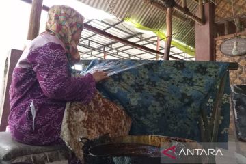 Batik Ciwaringin, napas tradisi yang tetap bergema untuk lingkungan