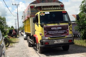 KPU Palangka Raya distribusi logistik Pilkada ke 9 TPS lewat sungai