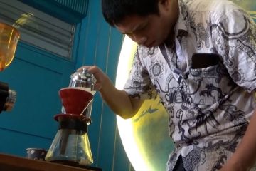 Pelatihan barista bagi penyandang disabilitas