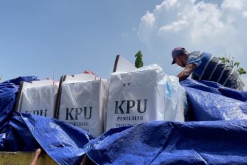 KPU Kabupaten Flores Timur distribusikan logistik Pilkada