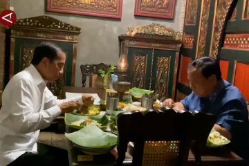 Presiden Prabowo makan malam dengan Presiden ke-7 RI Jokowi di Solo