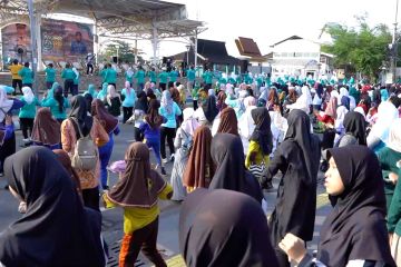 Ratusan warga Banjarmasin ikuti peringatan HKN ke-60