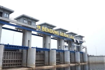 Proyek bendung gerak Loji untuk pengendalian banjir di Pekalongan