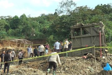 Kapolda pimpin operasi pemberantasan tambang ilegal di Solok Selatan