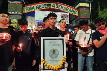 Doa bersama warga Kota Semarang untuk korban penembakan oknum polisi