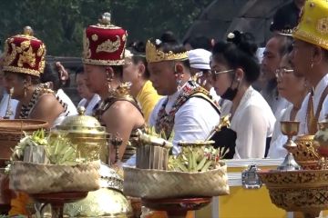 Umat Hindu peringati berdirinya Candi Prambanan dengan ritual Abhiseka