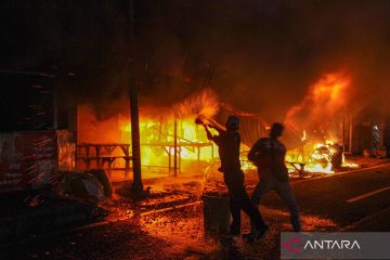 Kebakaran hanguskan bengkel motor di Depok