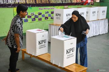 Penghitungan suara di delapan wilayah Banten serentak digelar hari ini