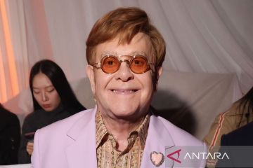 Elton John mengaku kehilangan penglihatan