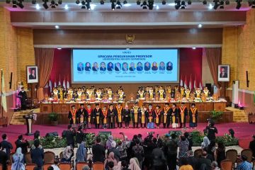 Unnes tambah 13 guru besar baru