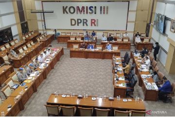 DPR hadirkan Kapolrestabes Semarang guna jelaskan penembakan siswa