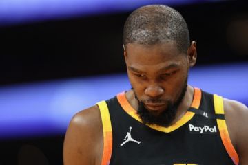 Meski Durant cedera Suns taklukkan Spurs dalam NBA Cup