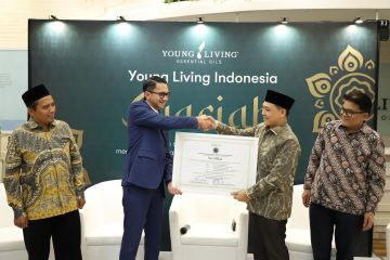 Young Living Indonesia raih sertifikasi bisnis MLM Syariah