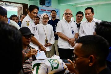 Bulog Yogyakarta salurkan bantuan pangan beras untuk 27.000 penerima