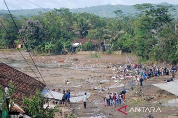 BNPB bangun jembatan darurat optimalkan distribusi bantuan di Sukabumi