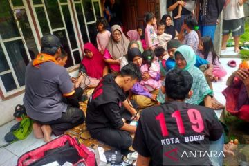 Kemenkes kirim obat-obatan, alat medis bantu korban banjir Sukabumi