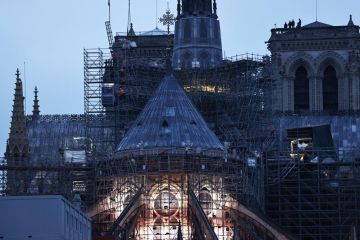 Katedral Notre-Dame resmi dibuka kembali setelah lima tahun dipugar