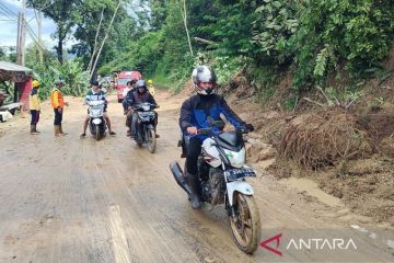 Jalan utama Cianjur selatan sudah bisa dilalui, truk dilarang melintas