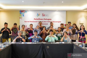 OJK latih petugas survei literasi keuangan 2025 di Bali