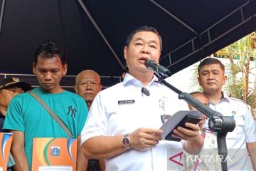 DKI kemarin, Penetapan UMP hingga Pj Gubernur temui korban kebakaran