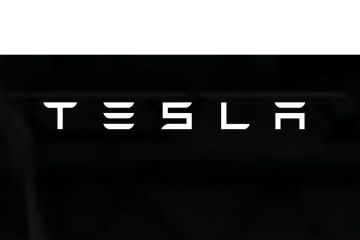 Tesla melobi Inggris agar mobil berbahan bakar bensin lebih mahal