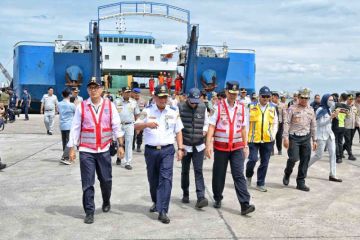 Wamenhub pastikan kesiapan sejumlah pelabuhan saat Natal-tahun baru