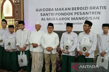 Muhaimin Iskandar hadiri uji coba makan bergizi gratis ponpes Wonosobo