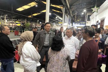 Menhub pastikan kesiapan stasiun di Yogya-Solo hadapi Natal-Tahun Baru