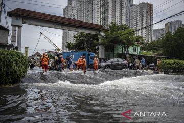 DKI kemarin, soal banjir rob hingga persiapan Natal dan tahun baru