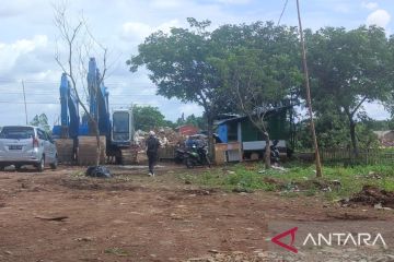 Warga keluhkan tempat pembuangan sampah di Lubang Buaya