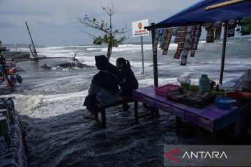 BMKG: Waspadai gelombang tinggi di perairan selatan Jabar-DIY