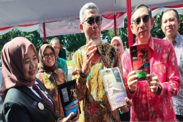 Kementerian Hukum serahkan Sertifikat Kekayaan Kopi Robusta Sleman