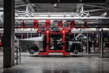 Tesla mulai uji coba produksi di pabrik keduanya di Shanghai