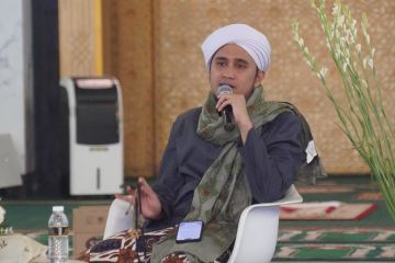 Lora Ismail Al-Kholili: Jangan hanya HP tapi juga  "upgrade" diri