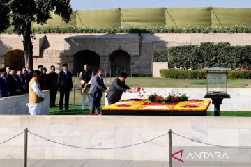 Presiden Prabowo beri penghormatan untuk Mahatma Gandhi di Rajghat